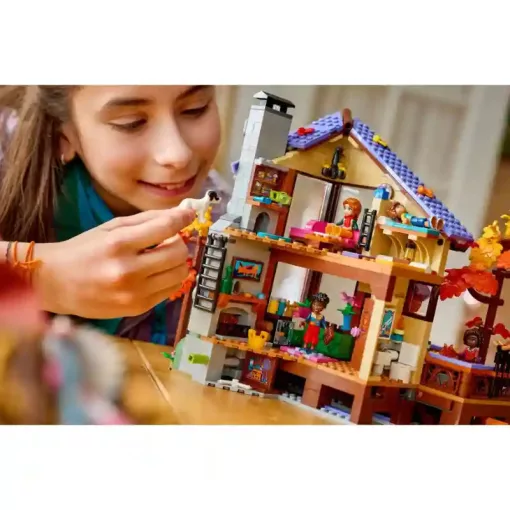 LEGO Friends 42705 Otthonos kabin az őszi erdőben