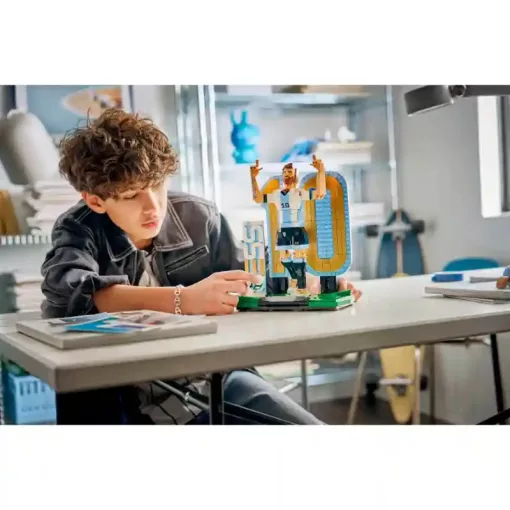 Lego 43015 Lionel Messi – Futball-legenda