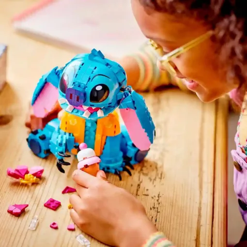Lego Disney 43249 Lilo és Stitch: Stitch figura