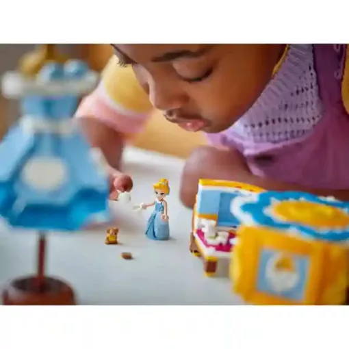 Lego Disney 43266 Hamupipőke ruhája