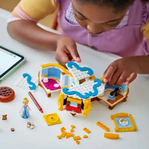 Lego Disney 43266 Hamupipőke ruhája