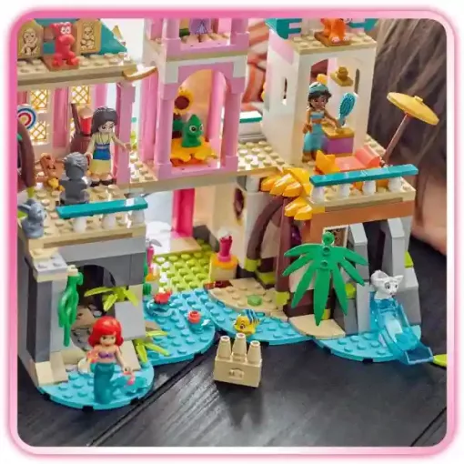Lego Disney 43267 Hercegnőkastély és a hercegnők állatkái