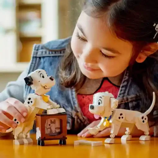 Lego Disney 43271 101 kiskutya: Kuksi és Pelyhes dalmatakölykök