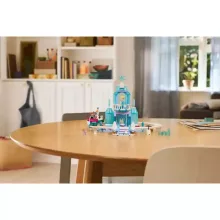 Lego Disney 43281 Jégvarázs: Elza jégkastélya és szánkós kalandjai