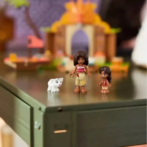 LEGO® Disney 43282 Vaiana: Falusi ház és tutaj