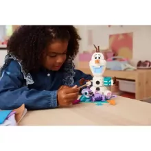 Lego Disney 43287 Olaf és Bruni vidám piknikezése