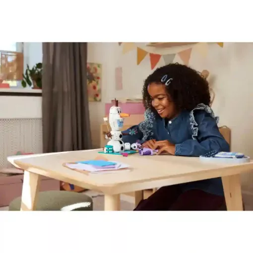Lego Disney 43287 Olaf és Bruni vidám piknikezése