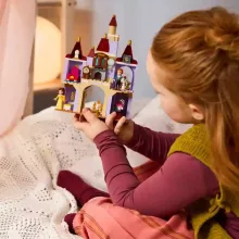 LEGO® Disney 43289 Belle és a Szörnyeteg varázslatos kastélya