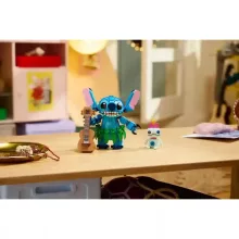 Lego Disney 43296 Lilo és Stitch: Stitch és Scrump figurák
