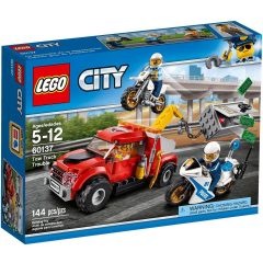 Lego City 60137 Bajba került vontató