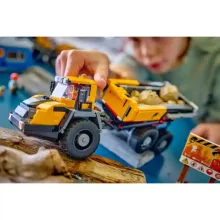 LEGO City 60494 Homlokrakodó és billenőplatós teherautó