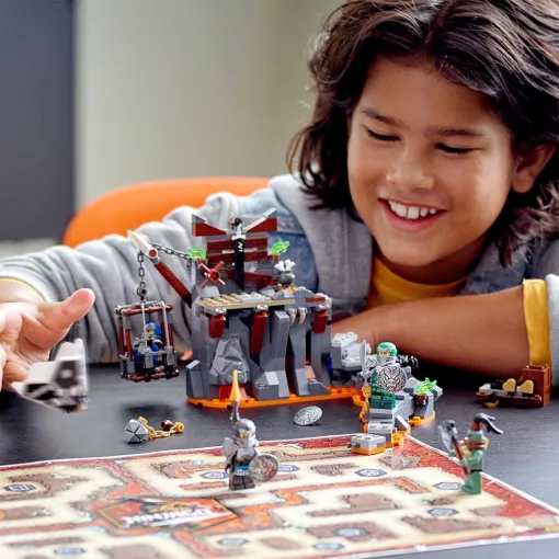 LEGO® NINJAGO® 71717 Utazás a koponyás tömlöcökbe