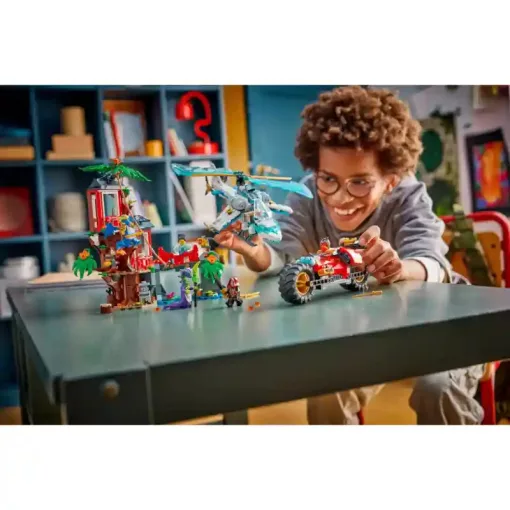 Lego Ninjago 71857 Nindzsajárművek csatája a lombháznál