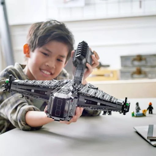 Lego Star Wars 75323 Justifier™ űrhajó