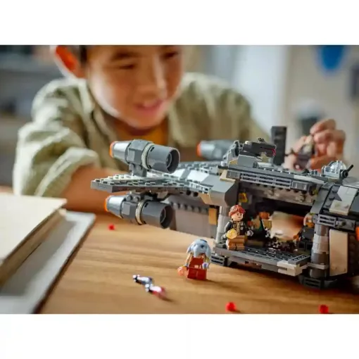 Lego Star Wars 75374 Az Onyx Cinder csillaghajó