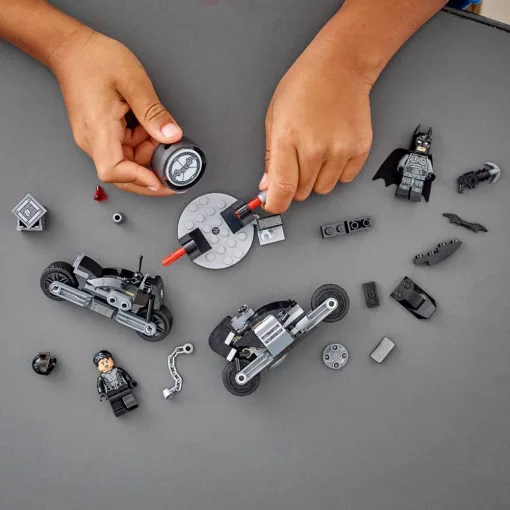 Lego DC Super Heroes 76179 Batman™ és Selina Kyle™ motorkerékpáros üldözése
