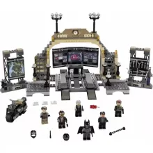 Lego DC Super Heroes 76183 Batcave™: Leszámolás Riddler™-rel
