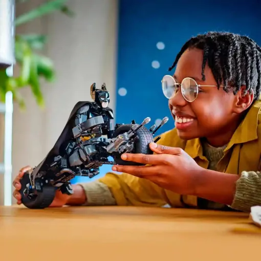 Lego DC Super Heroes 76273 Batman™ építőfigura és a batmotor