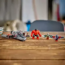 Lego Marvel 76292 Amerika Kapitány vs. Vörös Hulk csata