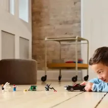 Lego Marvel 76309 Pókember vs. Venom sportautója