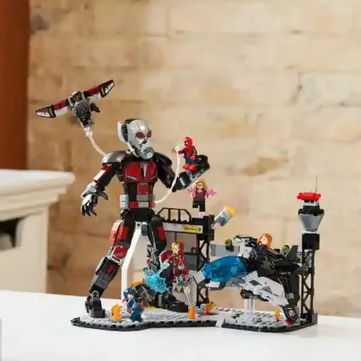 Lego Marvel 76314 Amerika Kapitány: Polgárháború csatajelenet
