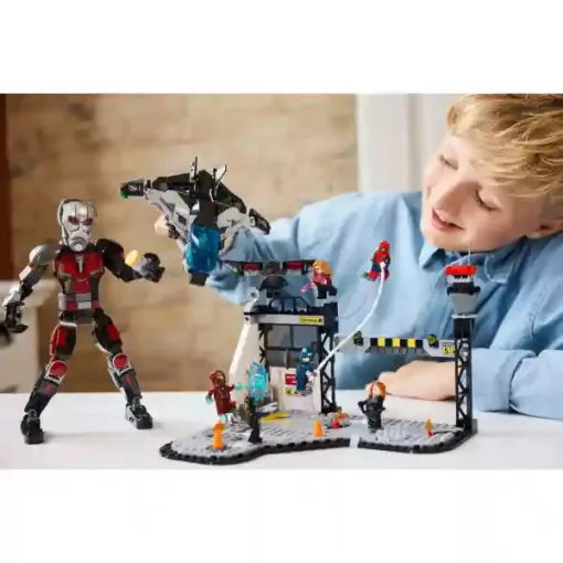 Lego Marvel 76314 Amerika Kapitány: Polgárháború csatajelenet