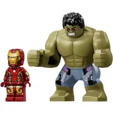 Lego Marvel 76343 Hulkbuster és Hulk óriási csatája