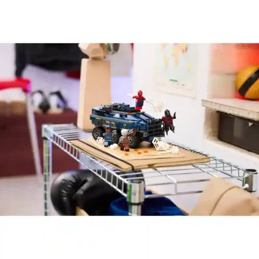 LEGO® Marvel 76349 Pókember: a rabszállító üldözése