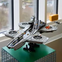 LEGO® Marvel 76354 Bosszúállók: S.H.I.E.L.D. Helicarrier repülő erőd