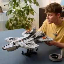LEGO® Marvel 76354 Bosszúállók: S.H.I.E.L.D. Helicarrier repülő erőd