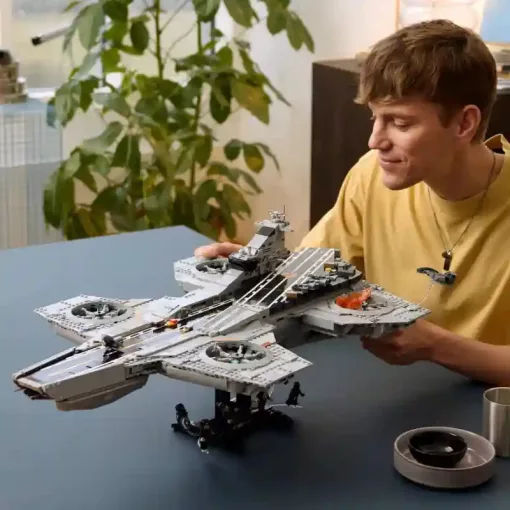LEGO® Marvel 76354 Bosszúállók: S.H.I.E.L.D. Helicarrier repülő erőd
