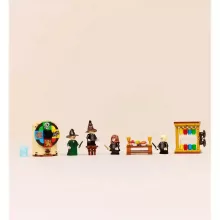 Lego Harry Potter 76460 Roxfort™ kastély: A Teszlek Süveg kiválasztási ceremóniája