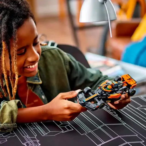Lego Speed Champions 76919 McLaren Formula 1-es versenyautó 2023