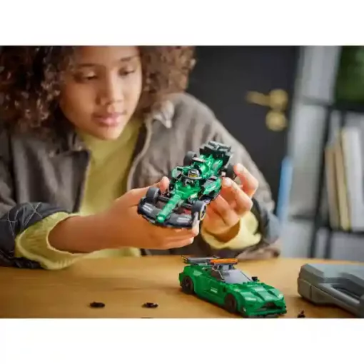 Lego Speed Champions 76925 Aston Martin biztonsági autó és AMR23 versenyautó