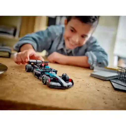 Lego Speed Champions 77244 Mercedes-AMG F1® W15 Formula 1 versenyautó