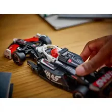 Lego Speed Champions 77250 MoneyGram Haas F1® Team VF-24 Formula 1 versenyautó