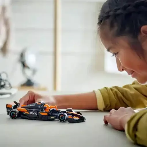 Lego Speed Champions 77251 McLaren F1® Team MCL38 Formula 1 versenyautó