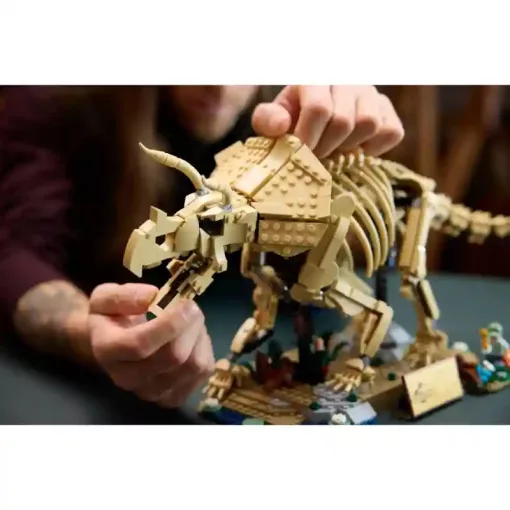 LEGO® Jurassic World 77985 Dinoszaurusz maradványok: Triceratops