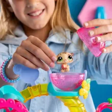 Littlest Pet Shop LPS - Játszótér figurákkal (corgi kutya, hörcsög)