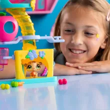 Littlest Pet Shop LPS - Játszótér figurákkal (corgi kutya, hörcsög)