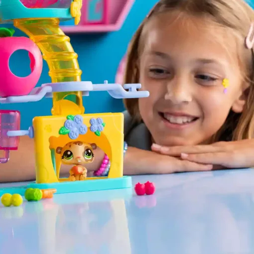 Littlest Pet Shop LPS - Játszótér figurákkal (corgi kutya, hörcsög)