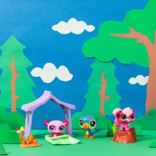 Littlest Pet Shop LPS - Kemping készlet figurákkal (pandamaci, tukán, mókus)