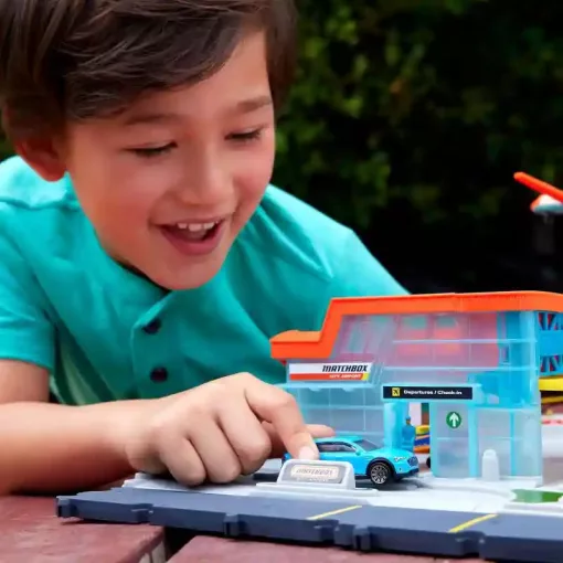 Mattel Matchbox repülőtér és légi irányítóközpont repülővel és kisautóval