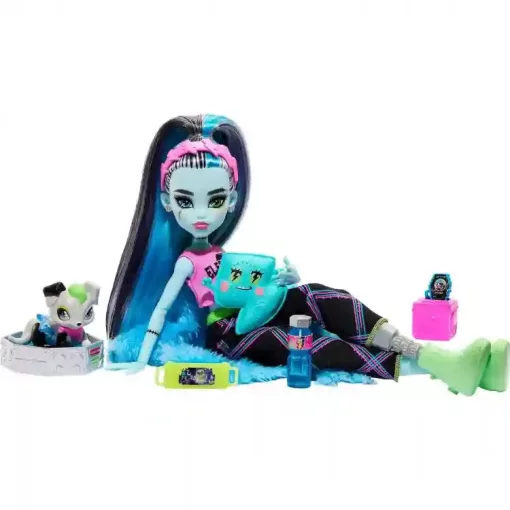 Mattel Monster High Creepover Party - Frankie Stein baba kiegészítőkkel