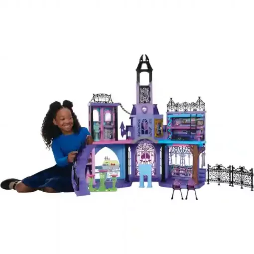 Mattel Monster High óriás rémséges egyetem bútorokkal és kiegészítőkkel, Haunted High School