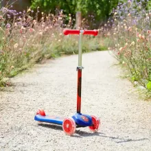 Marvel Pókember fémvázas háromkerekű gyerek roller lábfékkel, LED világítással