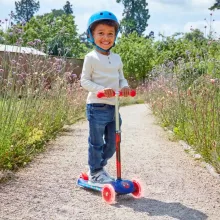 Marvel Pókember fémvázas háromkerekű gyerek roller lábfékkel, LED világítással