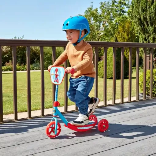 Marvel Póki és csodálatos barátai (Pókember) fémvázas háromkerekű gyerek roller LED világítással