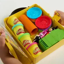 Hasbro Play-Doh Disney Minnie és MIckey "képeskönyv" gyurmakészlet
