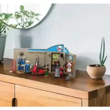 Playmobil 71620 '60-as évekbeli Vespa szervíz piros robogóval 